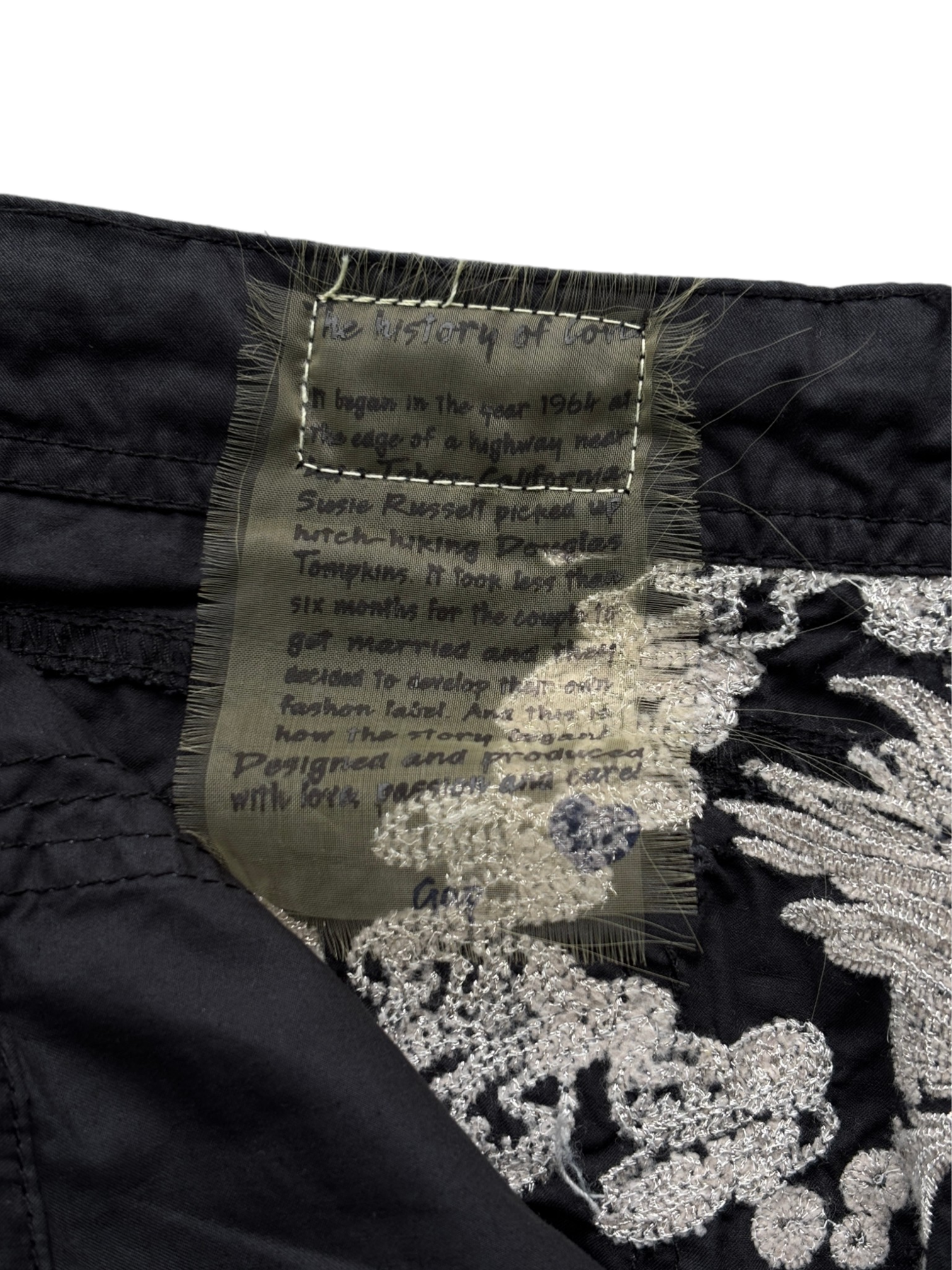 2010 GAP Embroidered Dragon Cargo Pants (M)