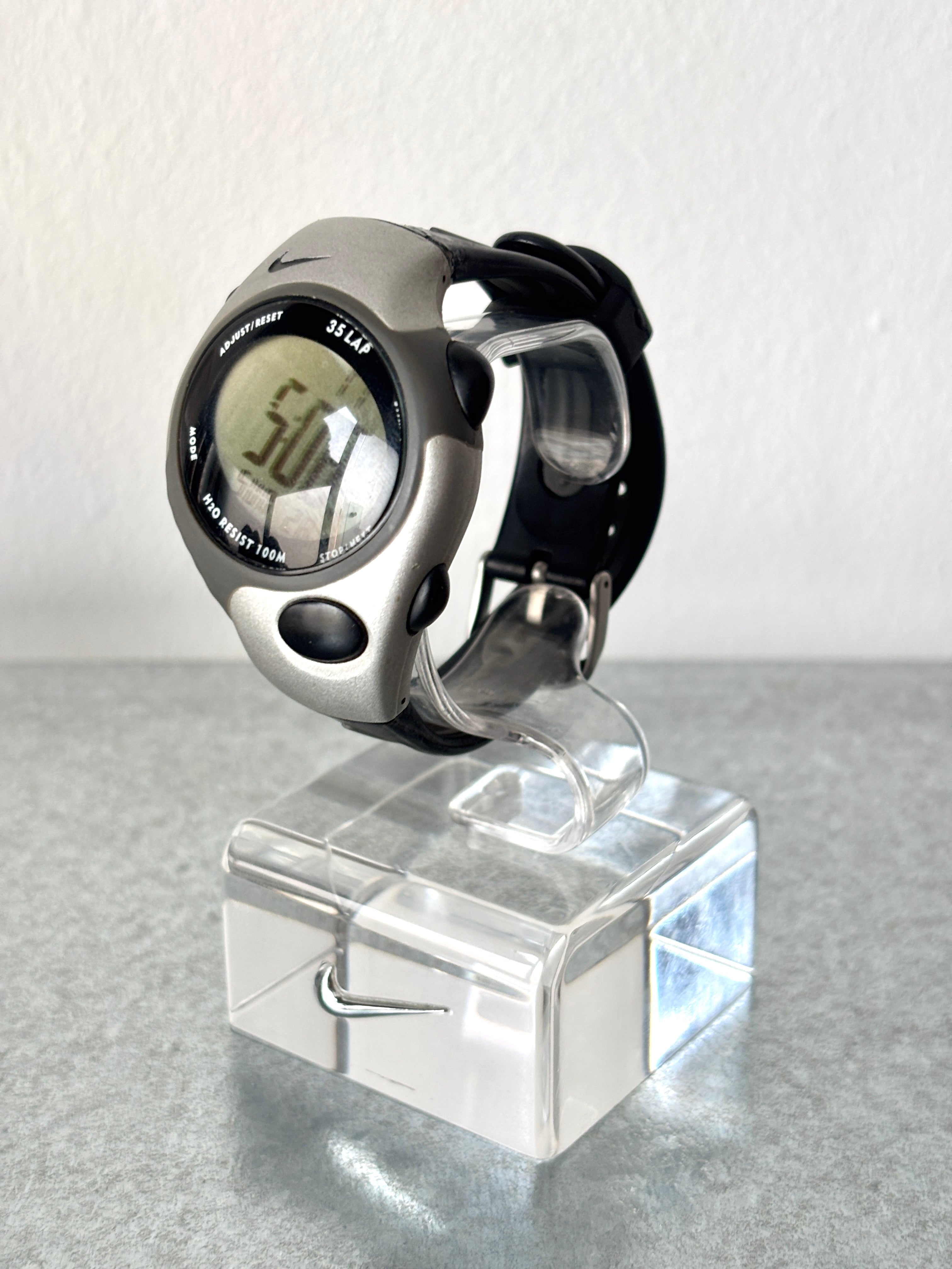 00'S NIKE TRIAX WATCH
