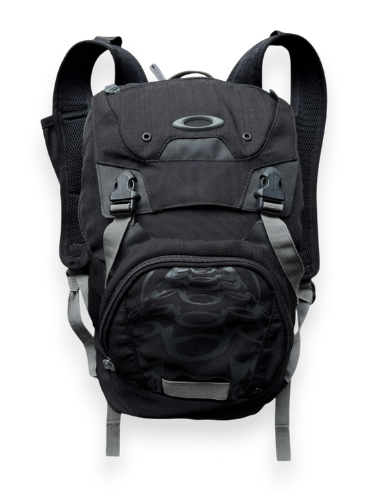 Early 2000's Oakley Small Hidratation Backpack