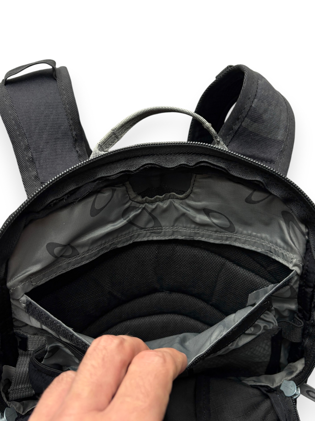 Early 2000's Oakley Small Hidratation Backpack