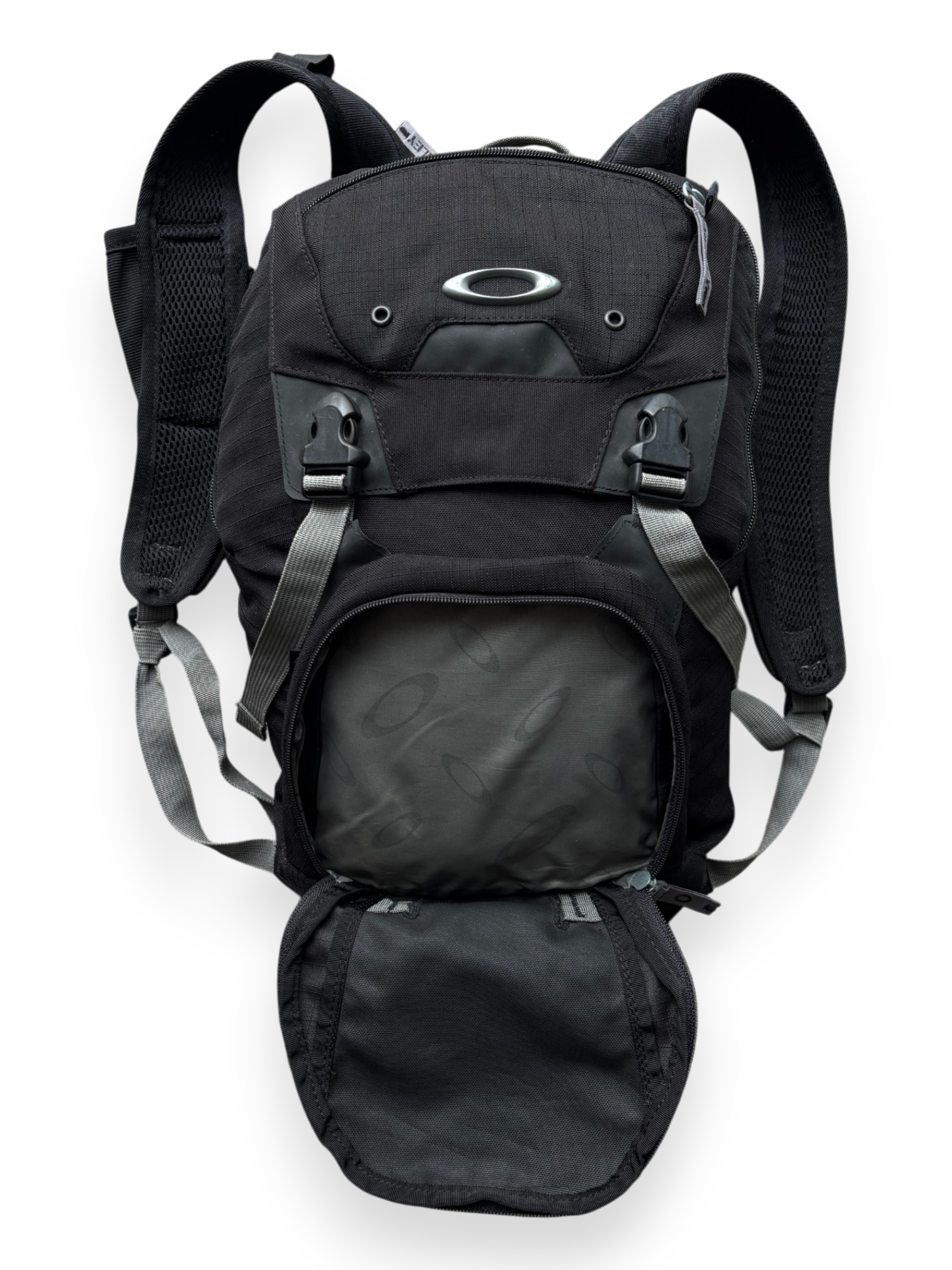 Early 2000's Oakley Small Hidratation Backpack