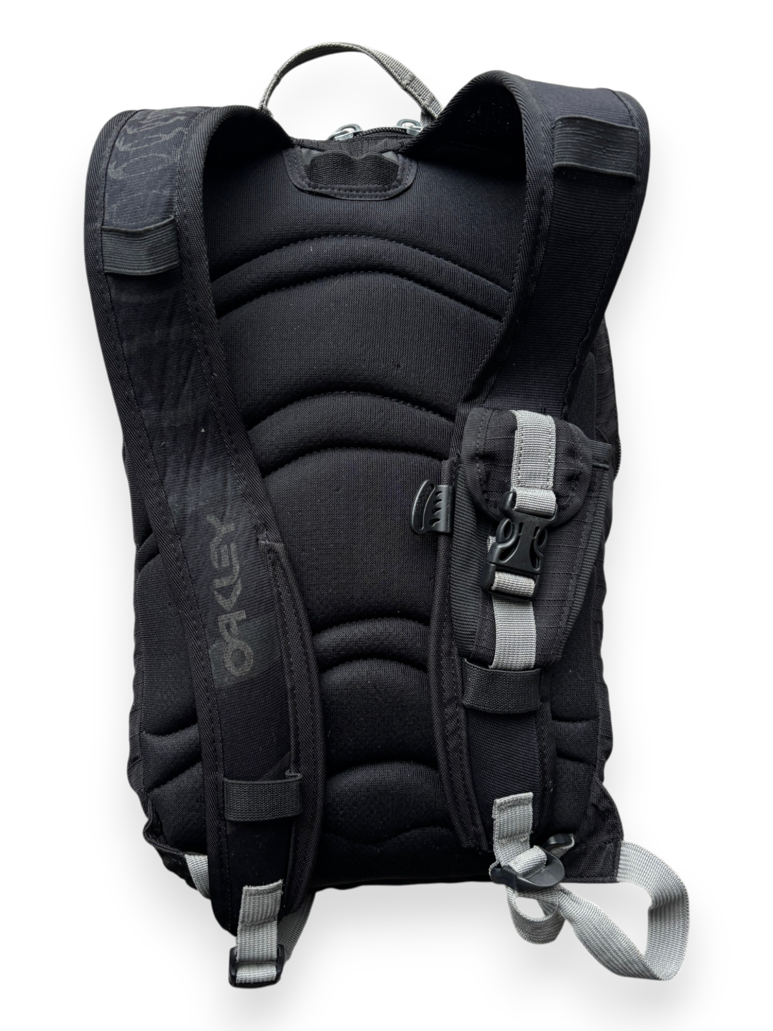 Early 2000's Oakley Small Hidratation Backpack