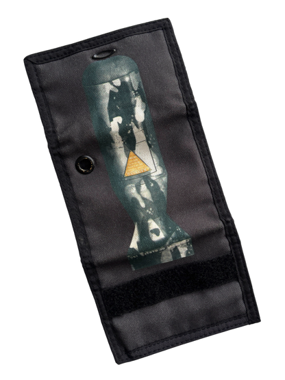 EARLY 00'S OAKLEY TRI-FOLD BOMB GRAPHIC LIGHT WALLET