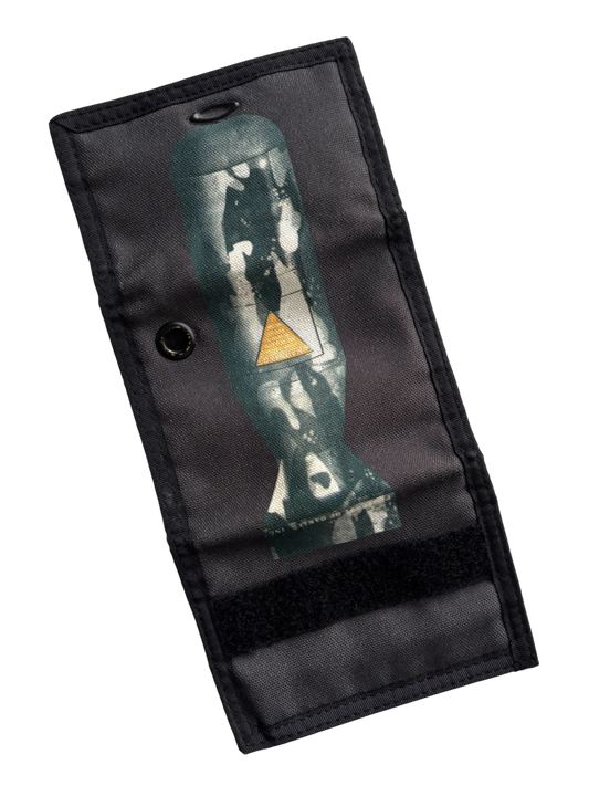 EARLY 00'S OAKLEY TRI-FOLD BOMB GRAPHIC LIGHT WALLET