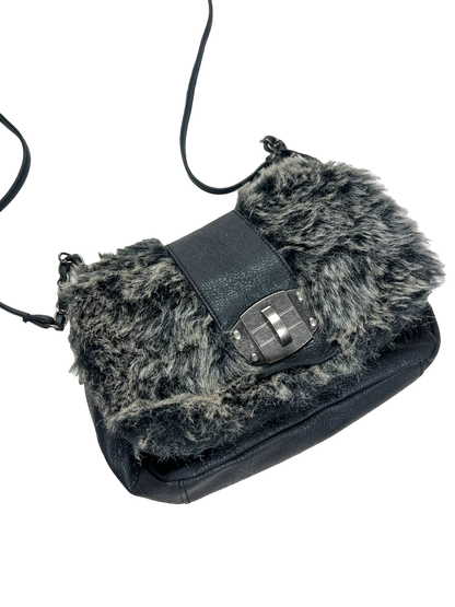 00's furry shoulder bag