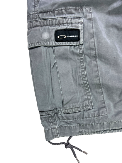 90's Oakley cargo short - M