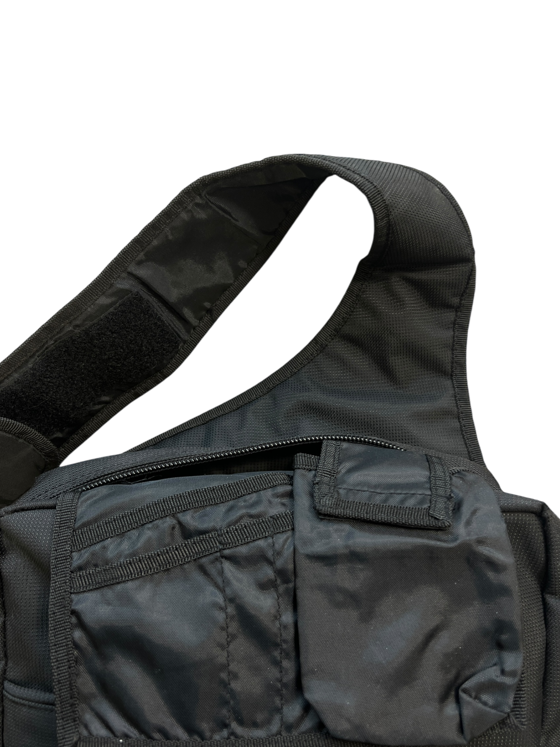 00'S DIESEL SQUARE SLING BAG