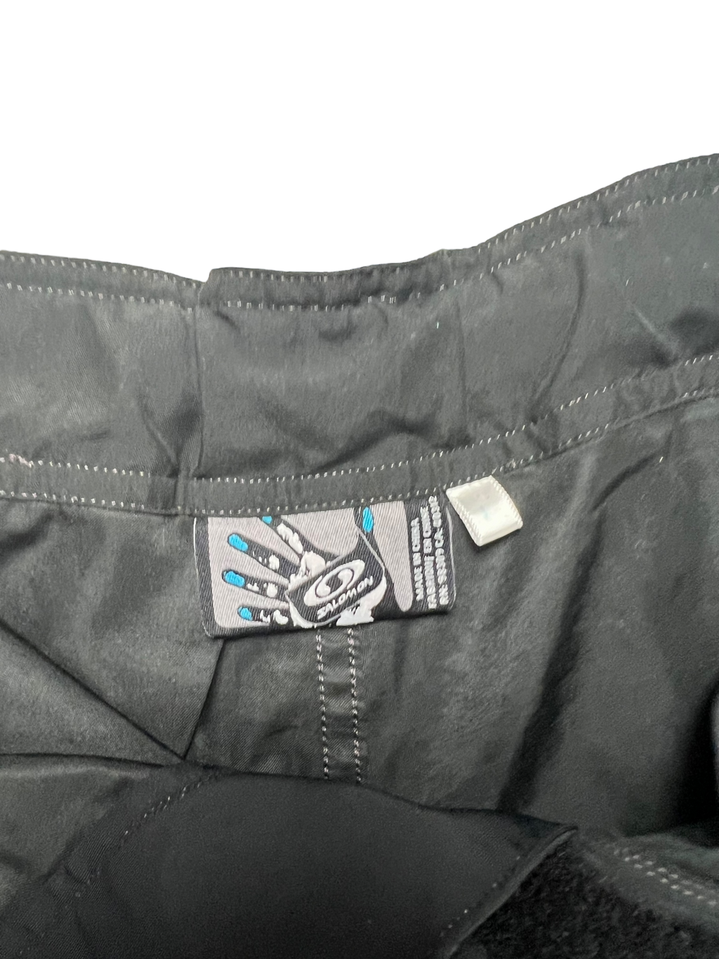 REVERSE STITCHING SALOMON SHORTS
