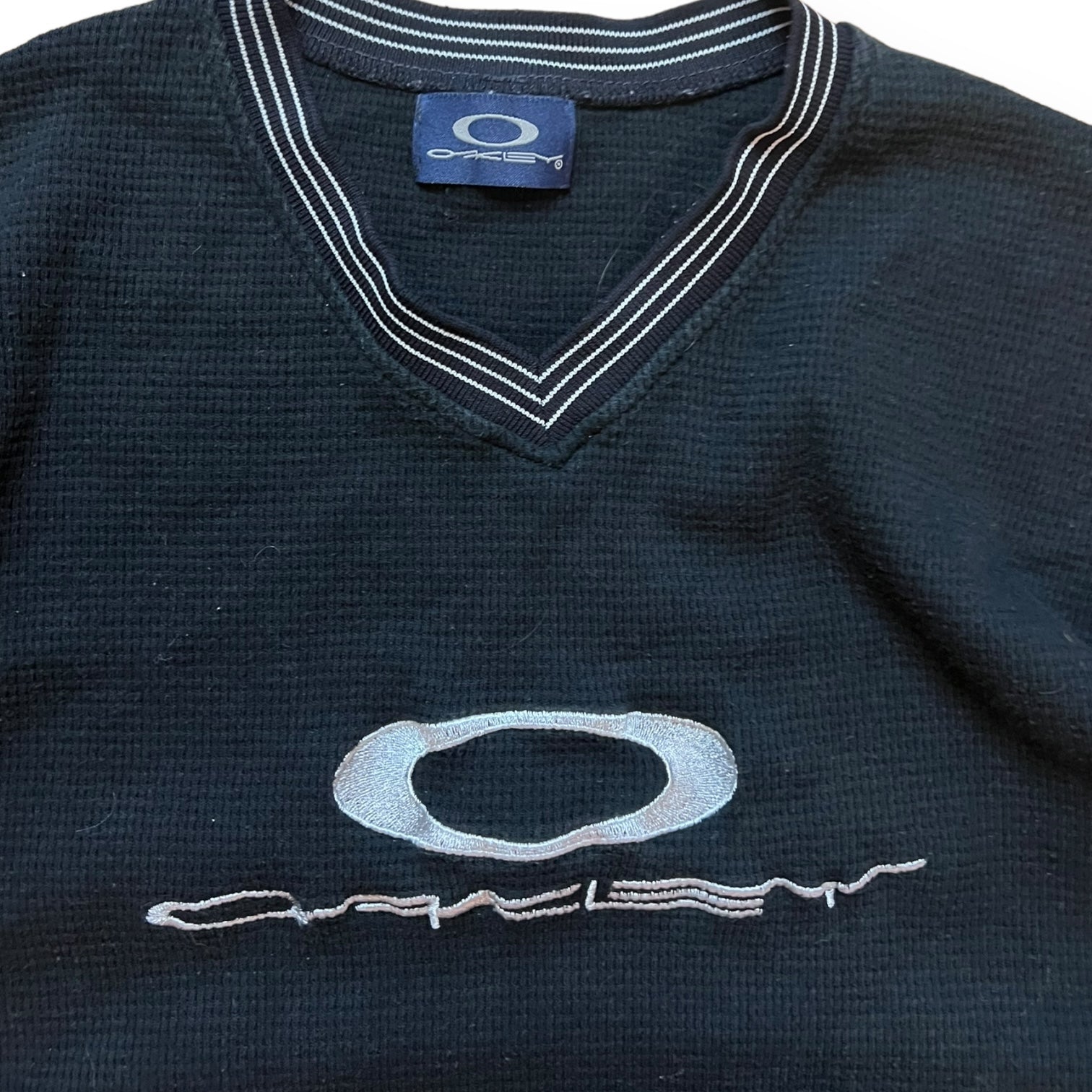 Camiseta vintage Oakley con logo bordado