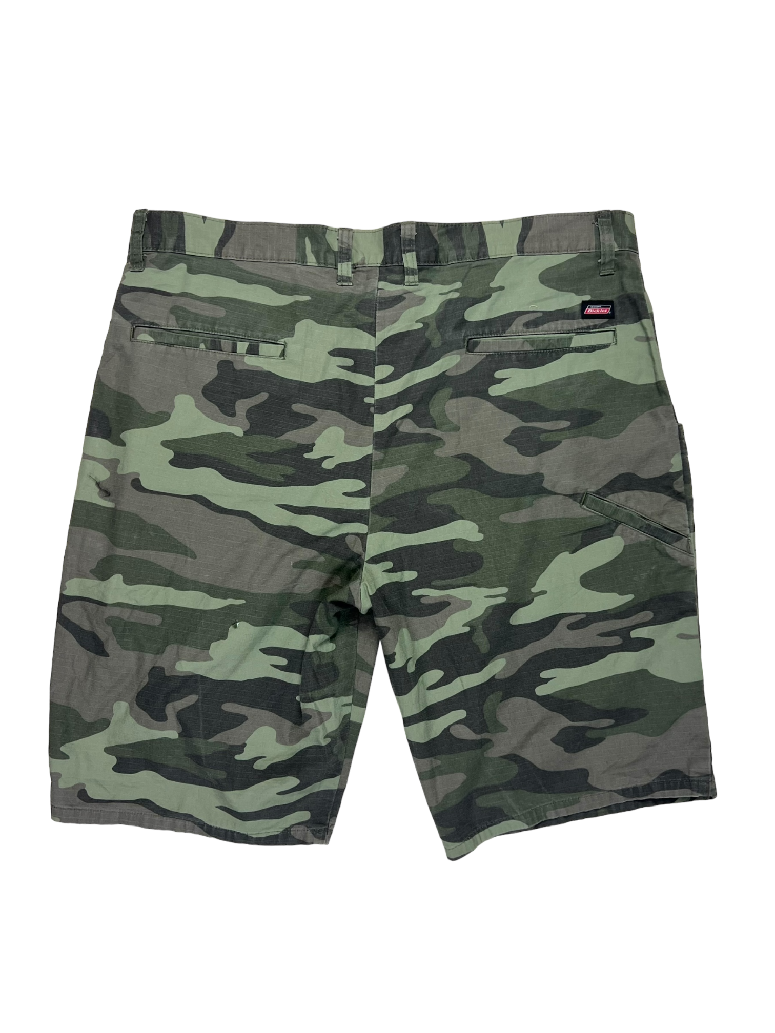 Dickies camo shorts - L