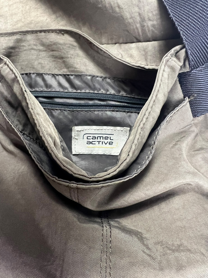 90's Camel active shoulder bag