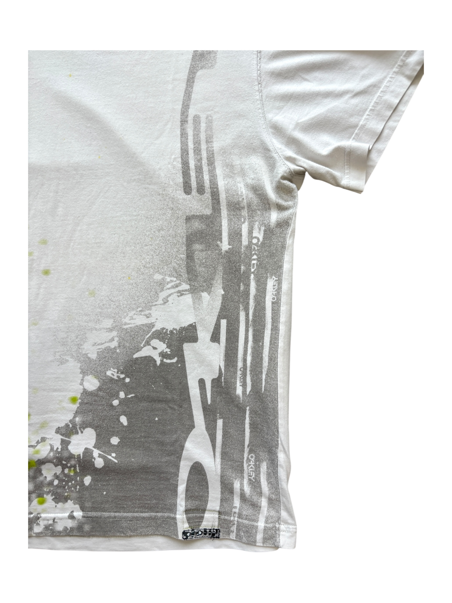 OAKLEY SOFTWARE VERTICAL SPELL OUT TEE