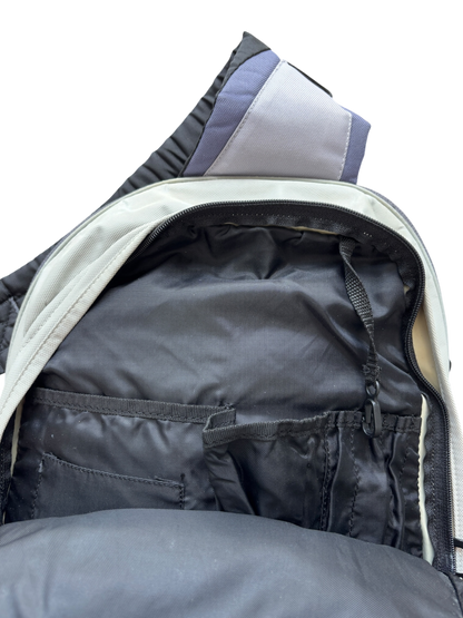 2000'S NIKE SLING BAG