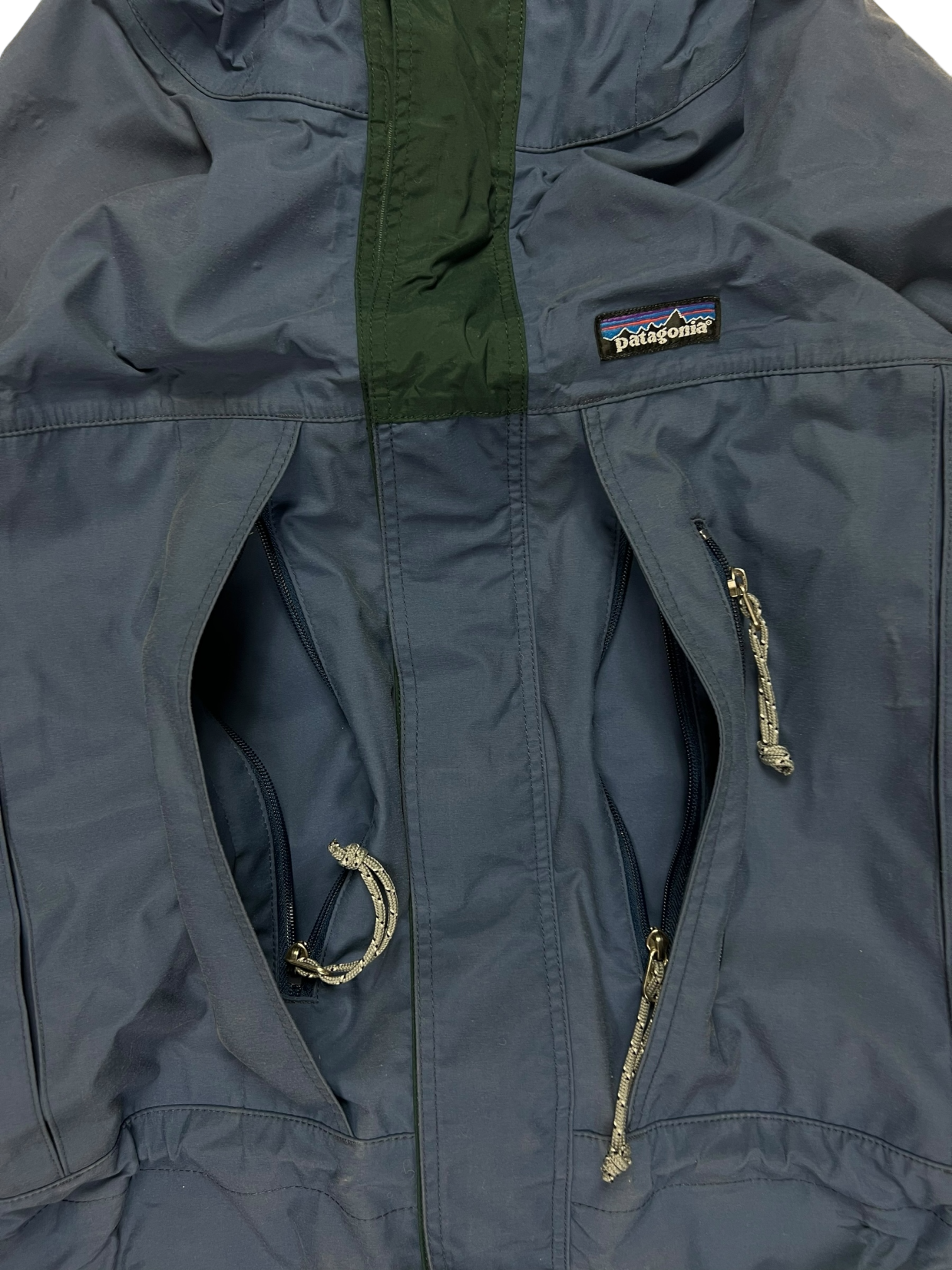 2000's Patagonia hardshell waterproof jacket - M