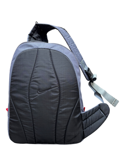 2000'S NIKE SLING BAG
