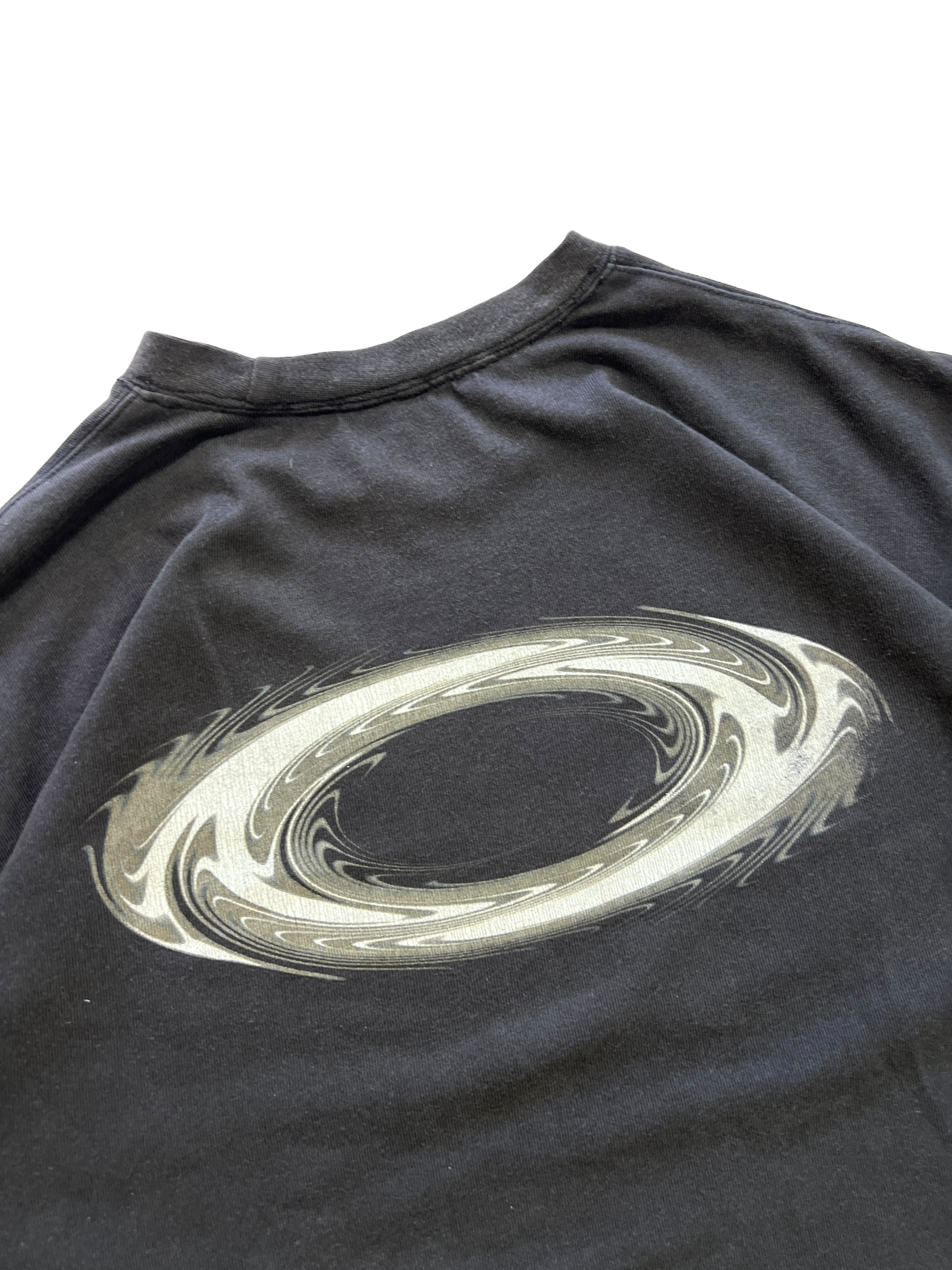 00's Oakley blade icon tee - L