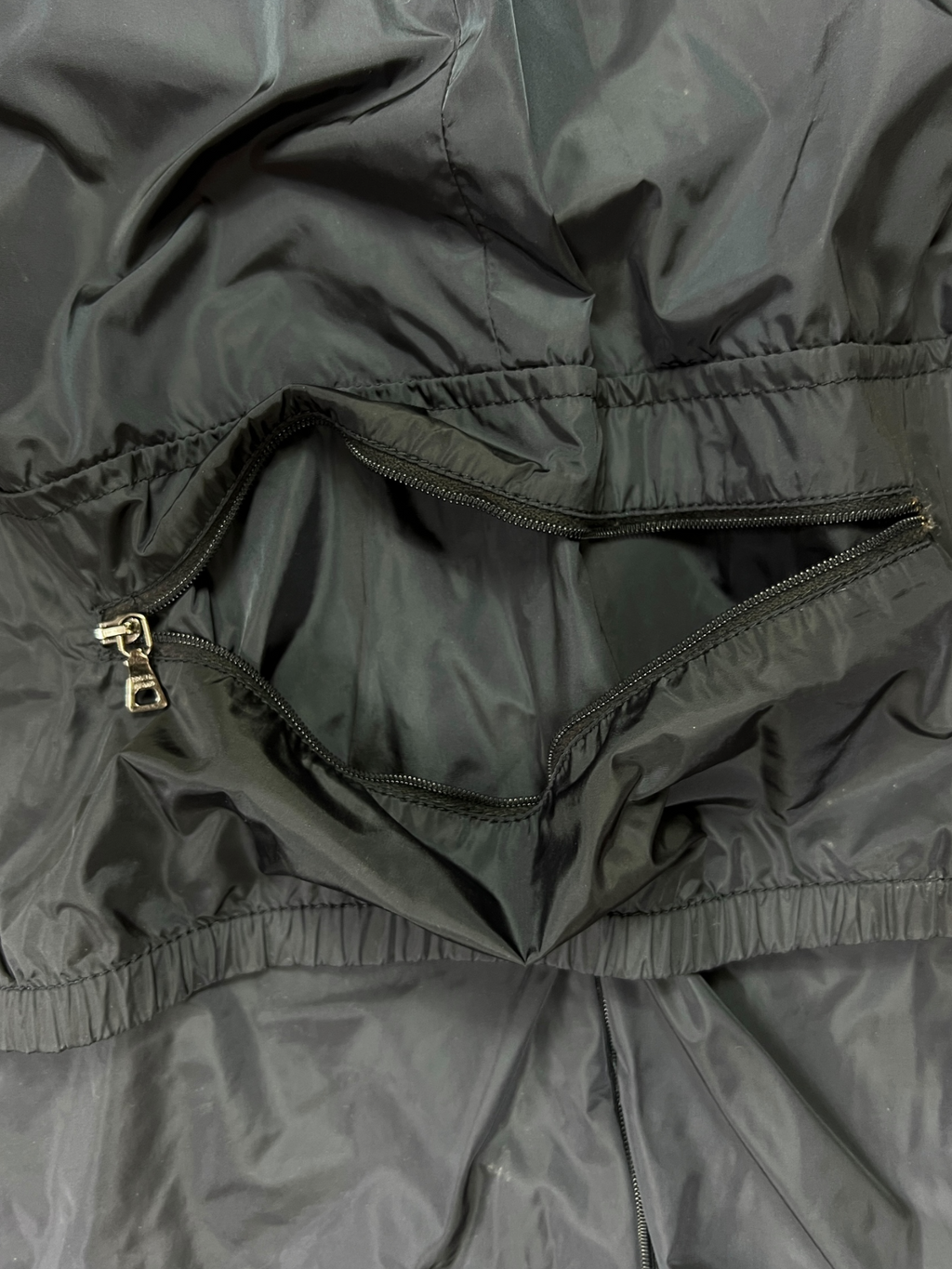 Prada Línea Rossa padded parka - L