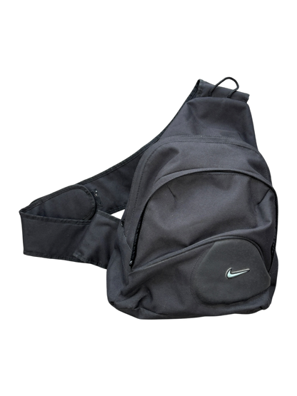 90'S NIKE BLACK SLING BAG