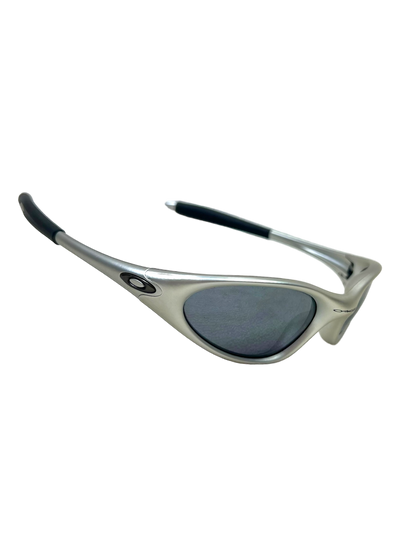 00's Oakley minute gen 2 silver frame black iridium sunglasses