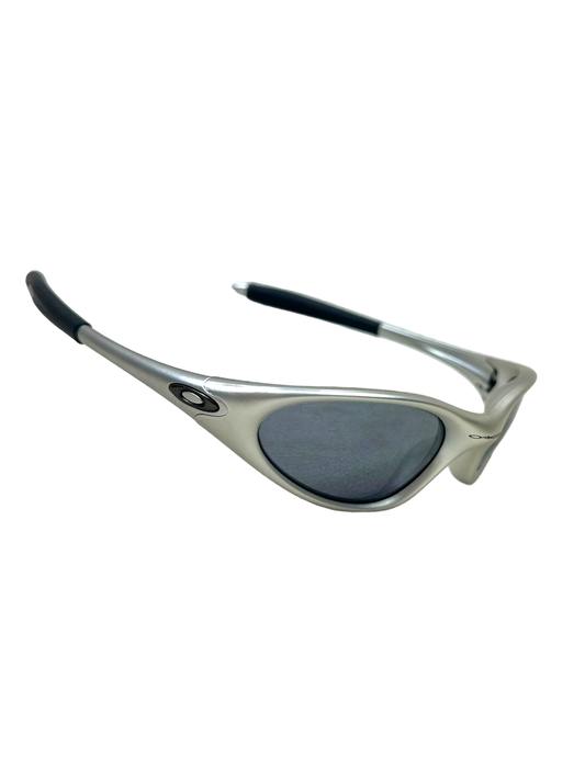 00's Oakley minute gen 2 silver frame black iridium sunglasses