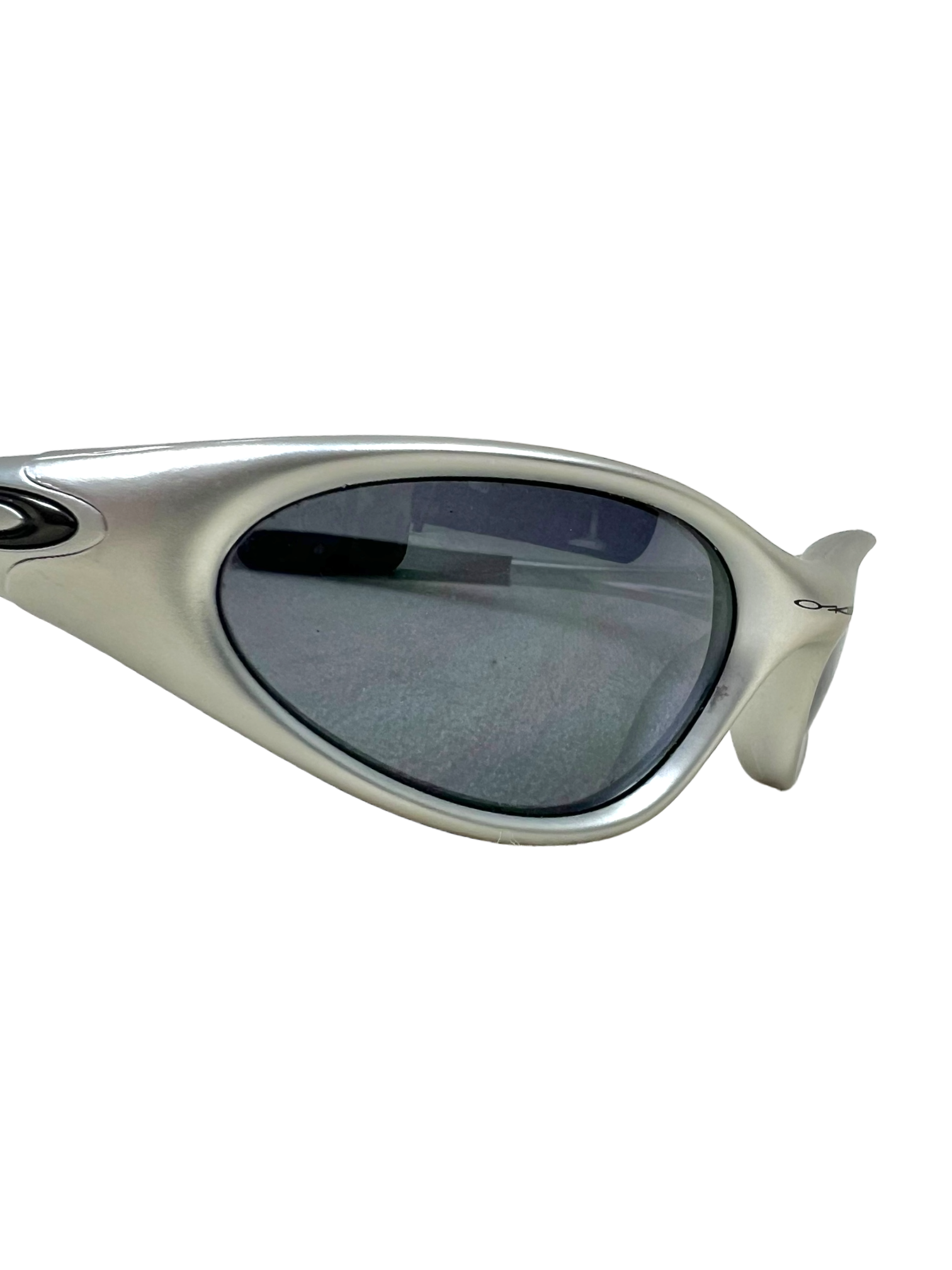 00's Oakley minute gen 2 silver frame black iridium sunglasses