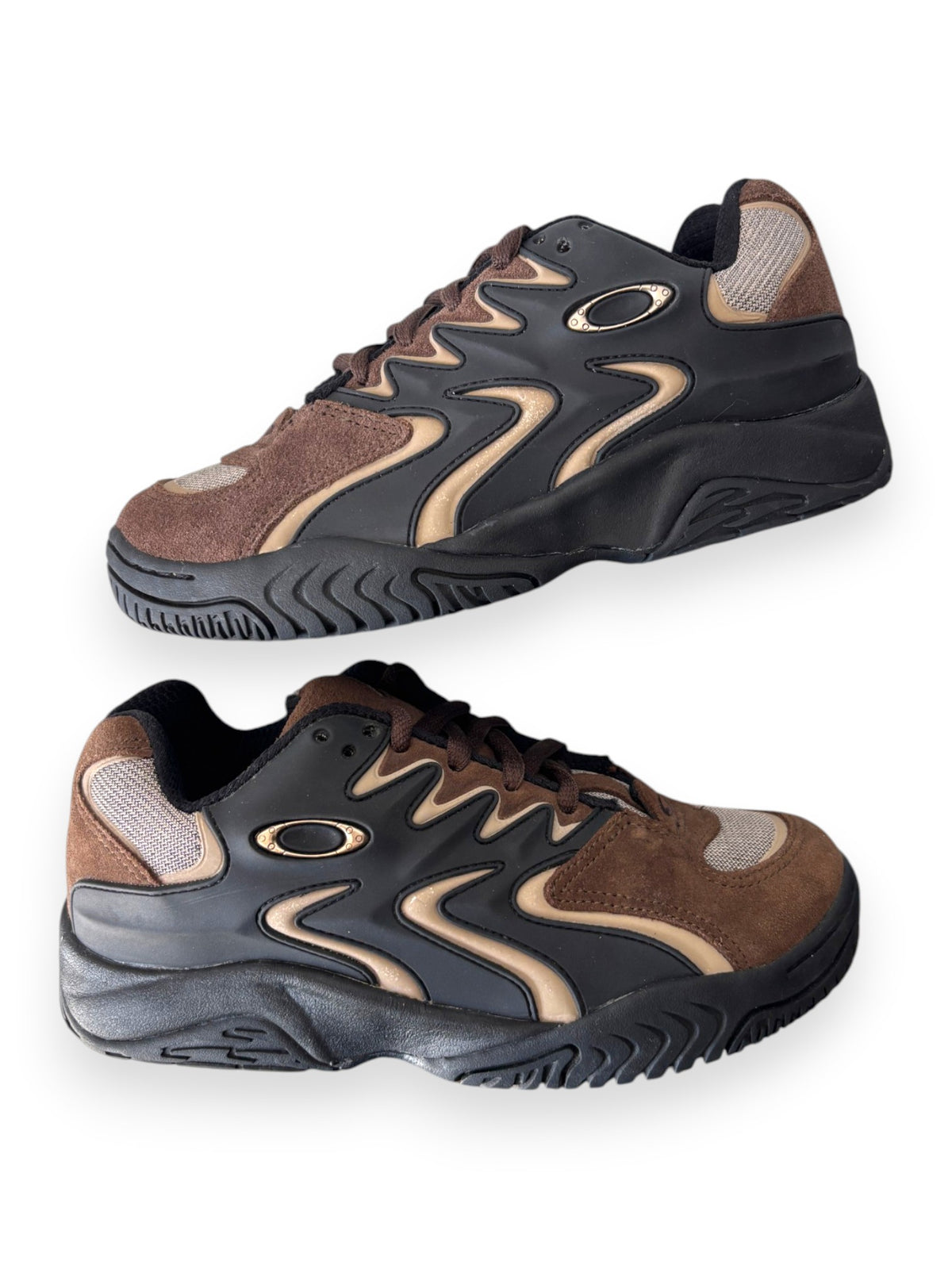 Early 2000's Oakley Switchback Black / Brown Shoes - view 7