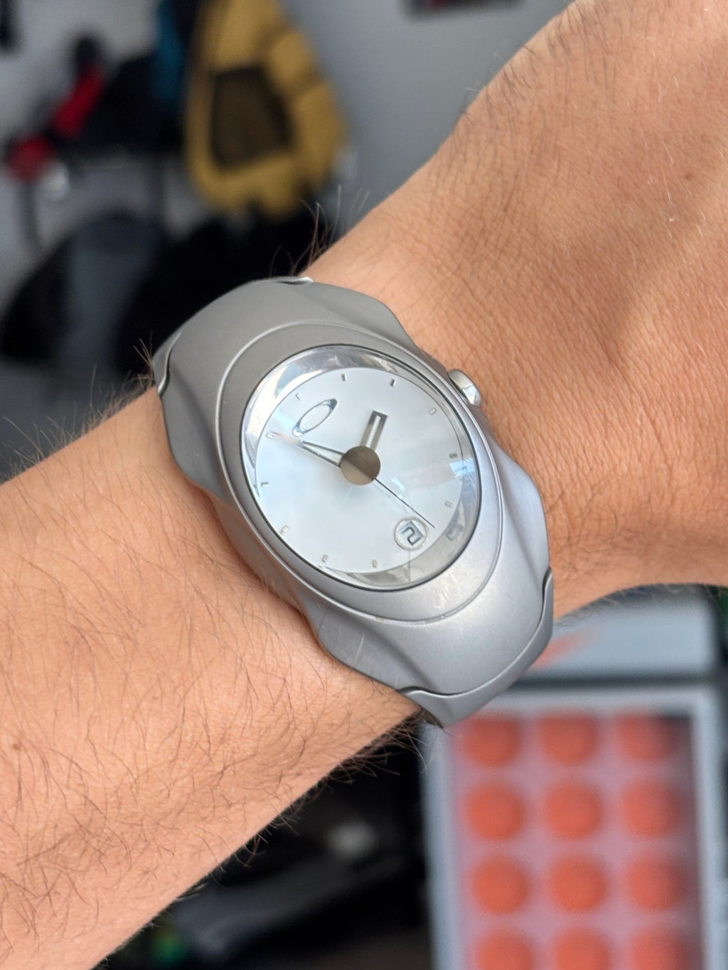 1998 Oakley Time Bomb Titanium / White Watch w/ Box (OS) - view 2