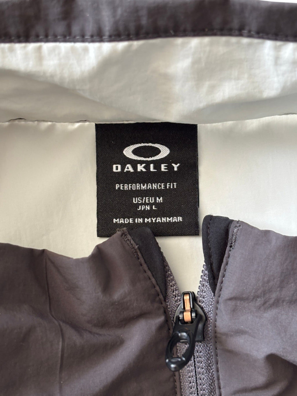 Oakley Enhance Aclife Windbreaker Jacket (M) - view 4