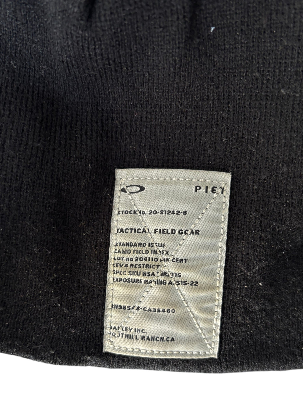 Piet x Oakley Scatter Skull beanie in black