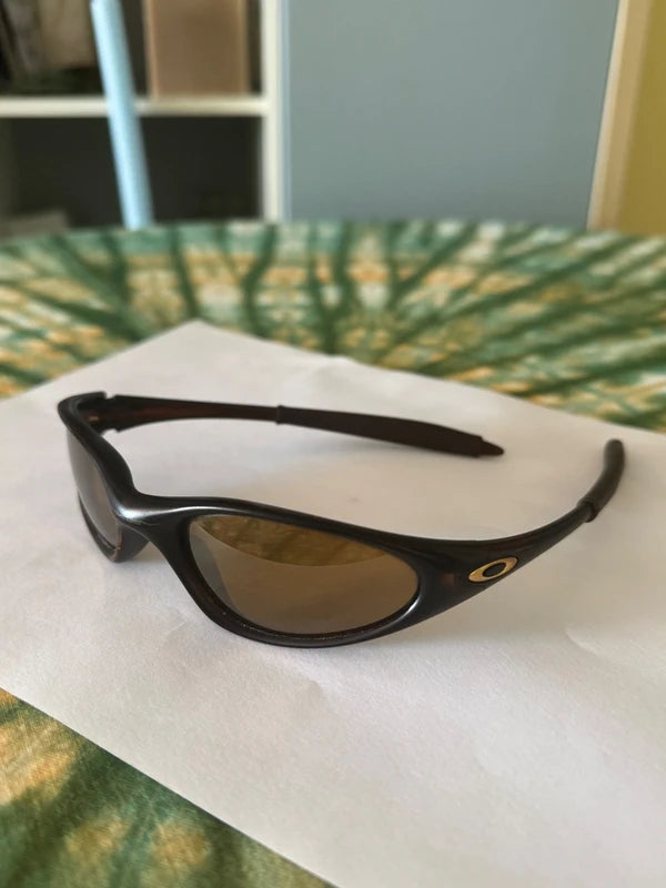 1999 Oakley Minute Brown